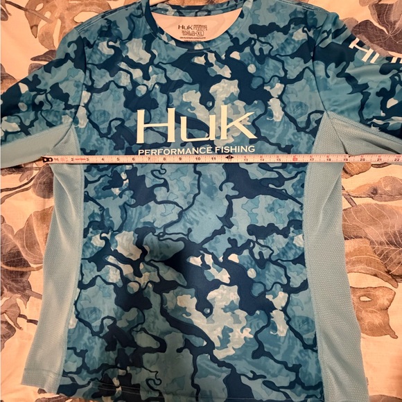 Huk Long Sleeve Blue Camo Rashguard top - Picture 4 of 5